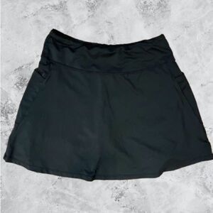 FULBELLE Black Skort with Relaxed Fit and Textured Material